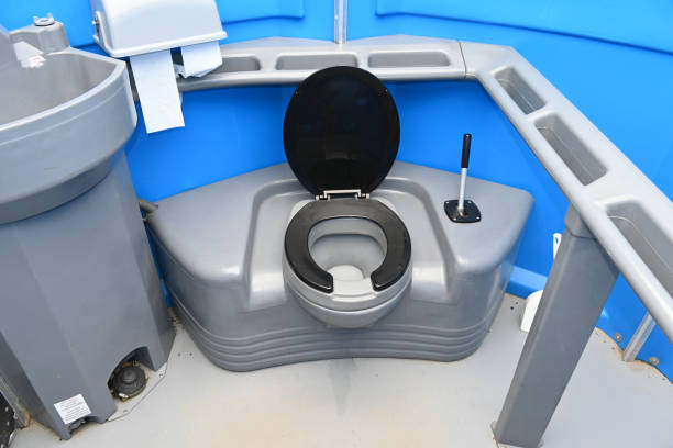 Portable Toilet Options We Offer in Lincroft, NJ